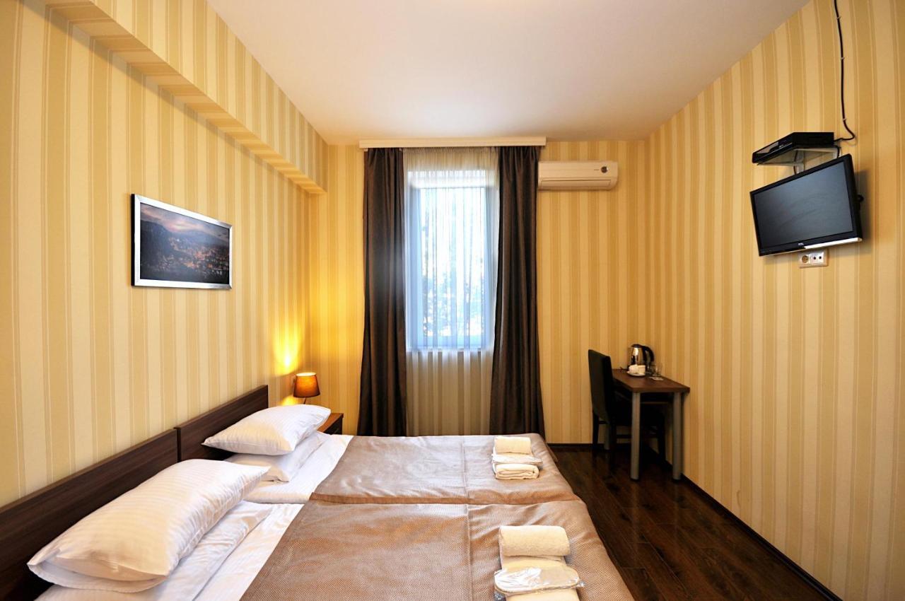 Athletics Hotel Tbilisi Ngoại thất bức ảnh