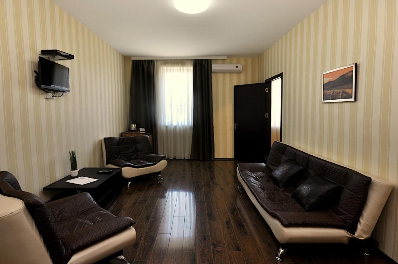 Athletics Hotel Tbilisi Ngoại thất bức ảnh