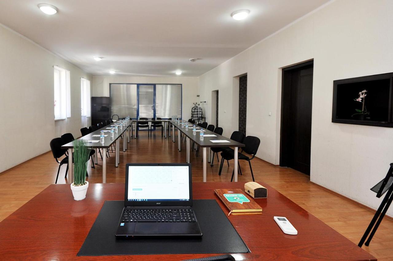 Athletics Hotel Tbilisi Ngoại thất bức ảnh
